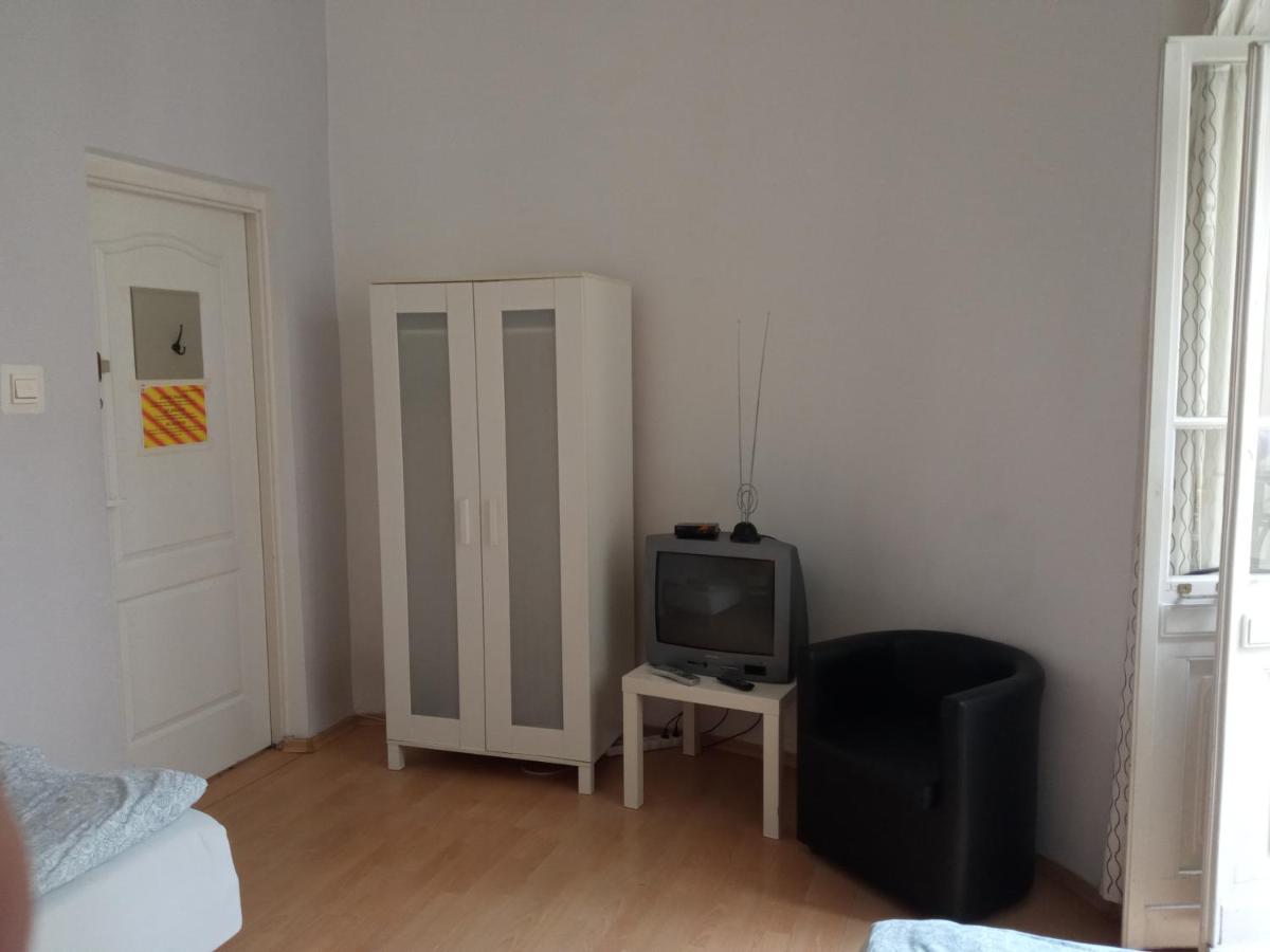 Station Hostal *